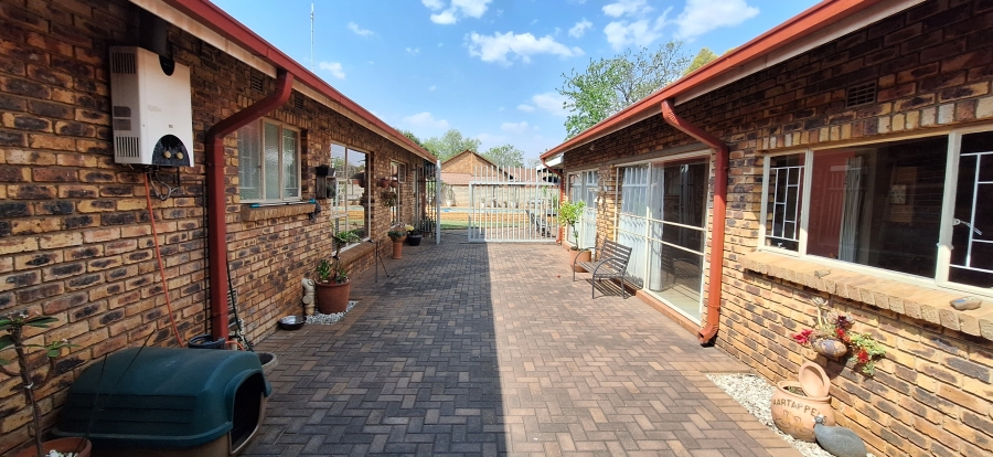 4 Bedroom Property for Sale in Vanderbijlpark SE Gauteng
