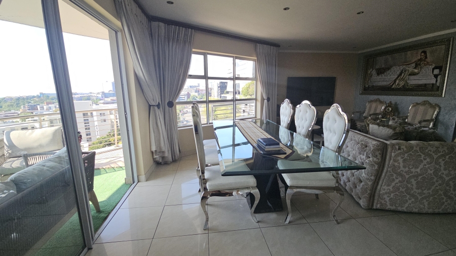 2 Bedroom Property for Sale in Sandhurst Gauteng