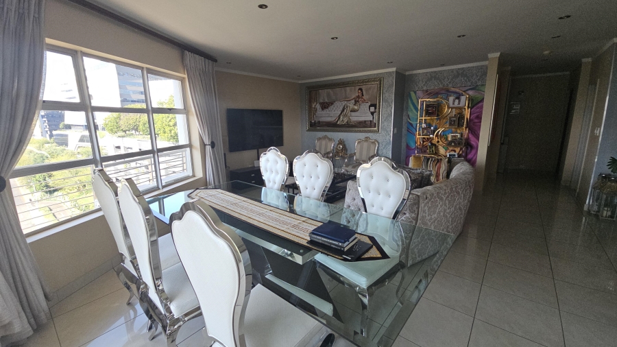2 Bedroom Property for Sale in Sandhurst Gauteng