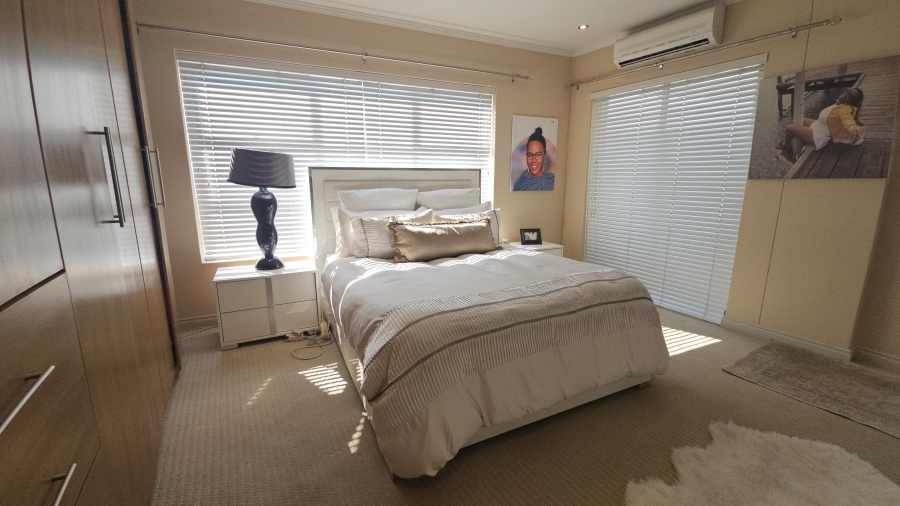 2 Bedroom Property for Sale in Sandhurst Gauteng