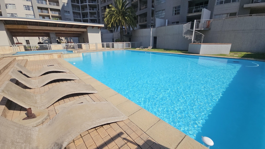 2 Bedroom Property for Sale in Sandhurst Gauteng