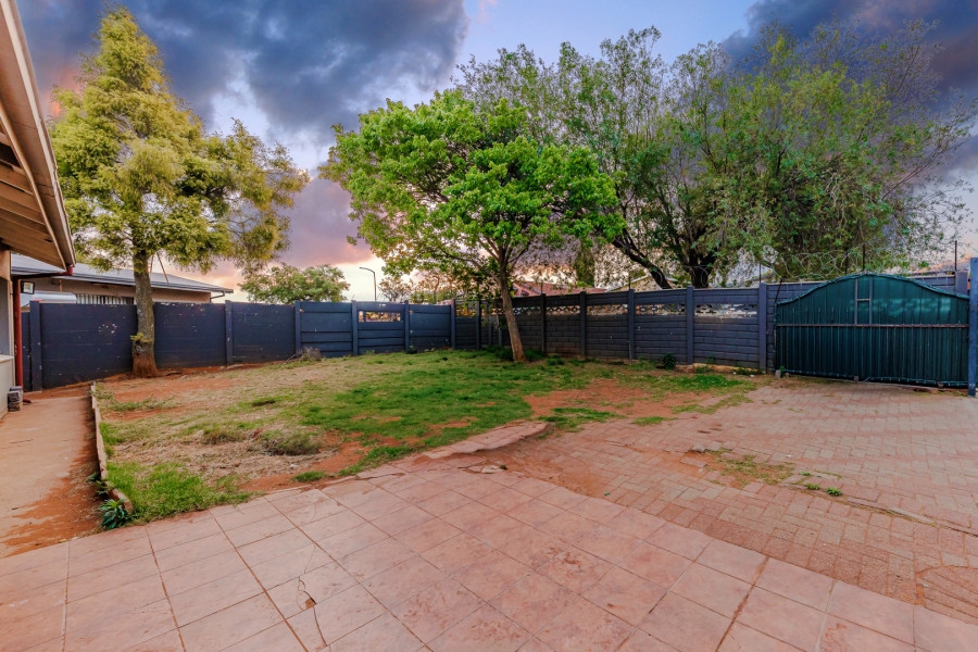 4 Bedroom Property for Sale in Reefhaven Gauteng