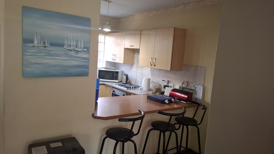 2 Bedroom Property for Sale in Annlin Gauteng