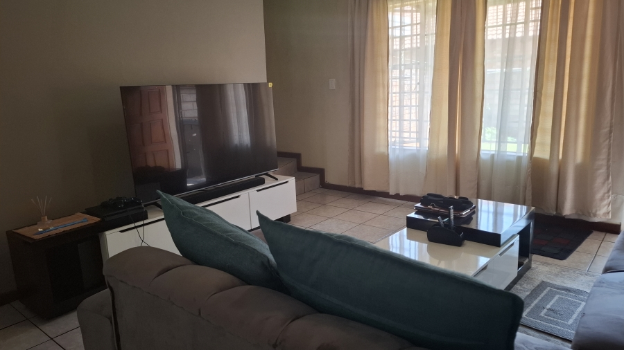 2 Bedroom Property for Sale in Annlin Gauteng