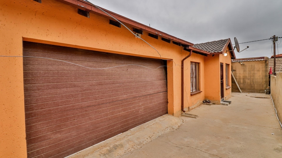 3 Bedroom Property for Sale in Ebony Park Gauteng