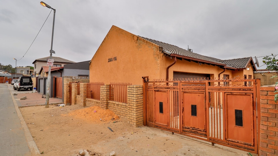 3 Bedroom Property for Sale in Ebony Park Gauteng