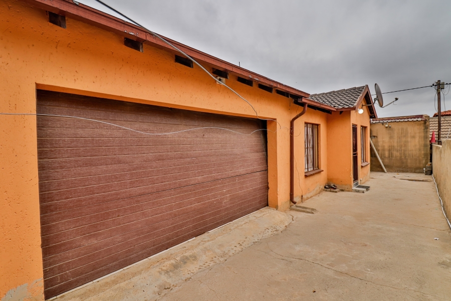 3 Bedroom Property for Sale in Ebony Park Gauteng