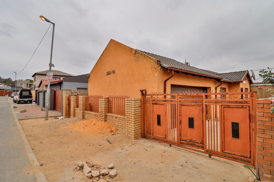 3 Bedroom Property for Sale in Ebony Park Gauteng