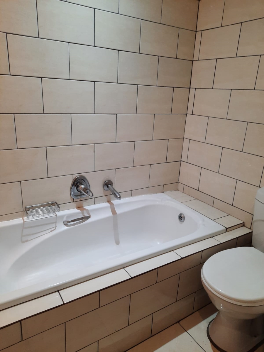 2 Bedroom Property for Sale in Braamfontein Gauteng