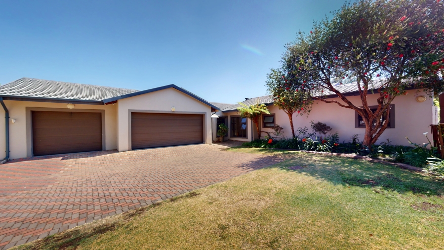 5 Bedroom Property for Sale in Farrarmere Gauteng