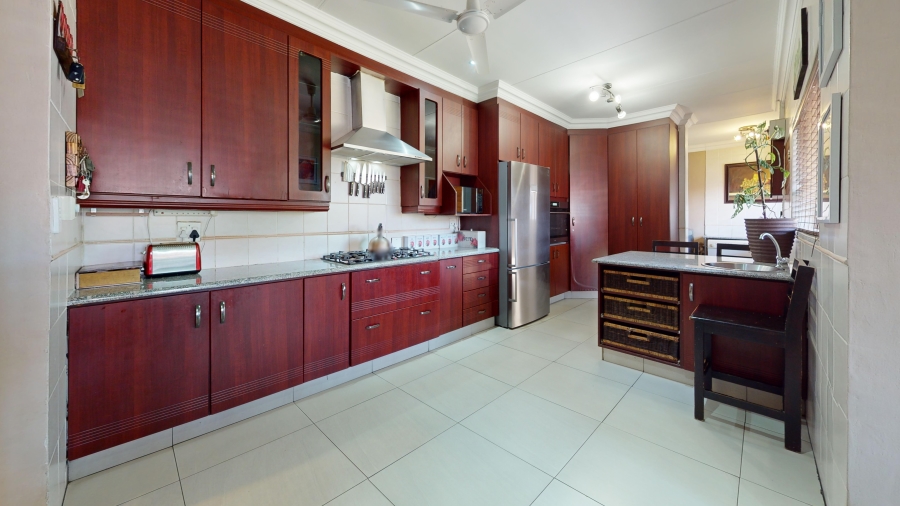 5 Bedroom Property for Sale in Farrarmere Gauteng