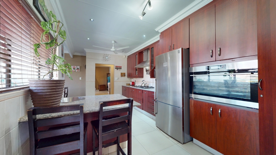 5 Bedroom Property for Sale in Farrarmere Gauteng