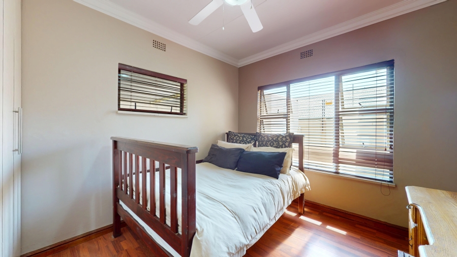 5 Bedroom Property for Sale in Farrarmere Gauteng