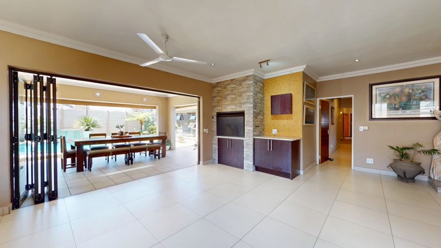 5 Bedroom Property for Sale in Farrarmere Gauteng