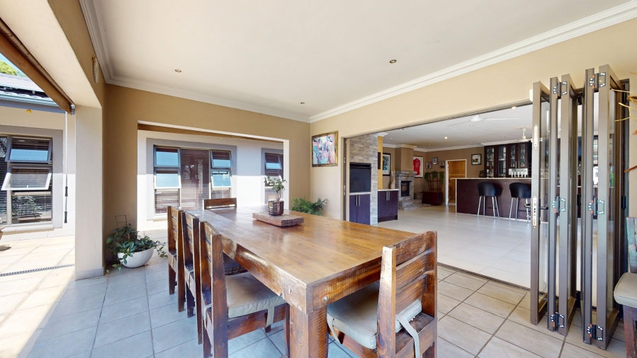 5 Bedroom Property for Sale in Farrarmere Gauteng