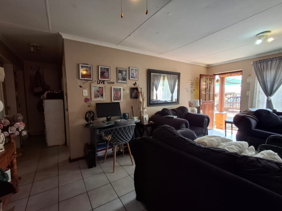 2 Bedroom Property for Sale in Theresa Park Gauteng