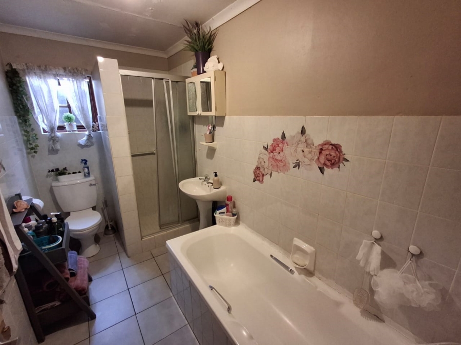 2 Bedroom Property for Sale in Theresa Park Gauteng