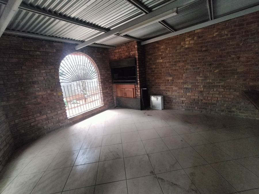 3 Bedroom Property for Sale in Pretoria North Gauteng