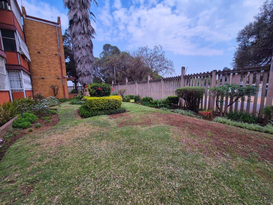 2 Bedroom Property for Sale in Vanderbijlpark CW 3 Gauteng
