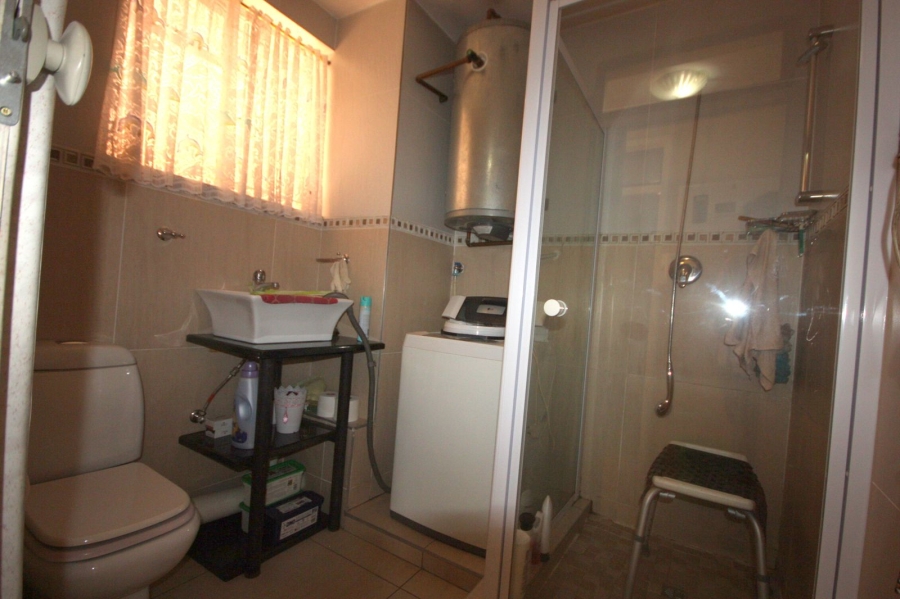 2 Bedroom Property for Sale in Vanderbijlpark CW 3 Gauteng