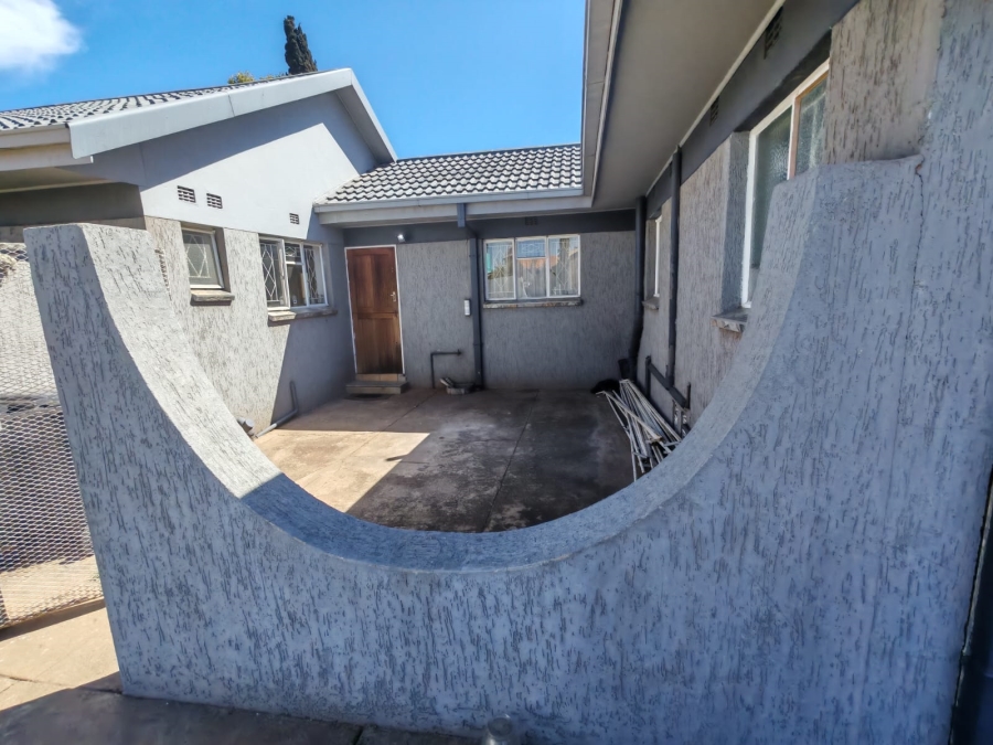 3 Bedroom Property for Sale in Vanderbijlpark SE 6 Gauteng