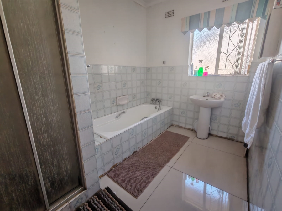 3 Bedroom Property for Sale in Vanderbijlpark SE 6 Gauteng