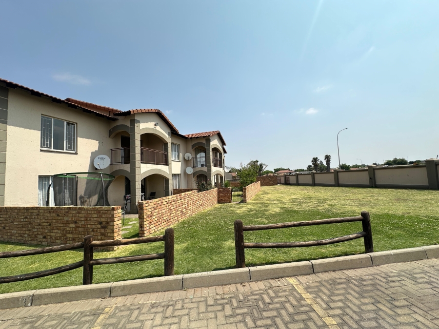 2 Bedroom Property for Sale in Dalpark Ext 1 Gauteng