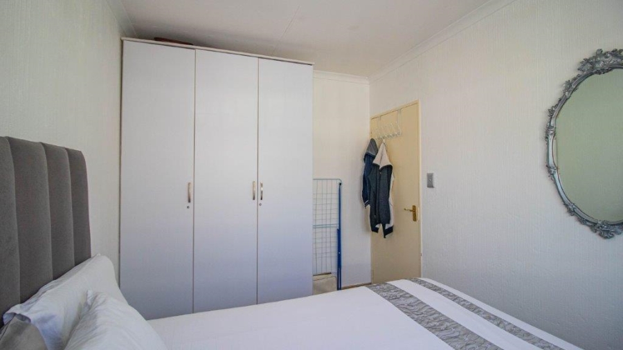 2 Bedroom Property for Sale in Greenstone Hill Gauteng