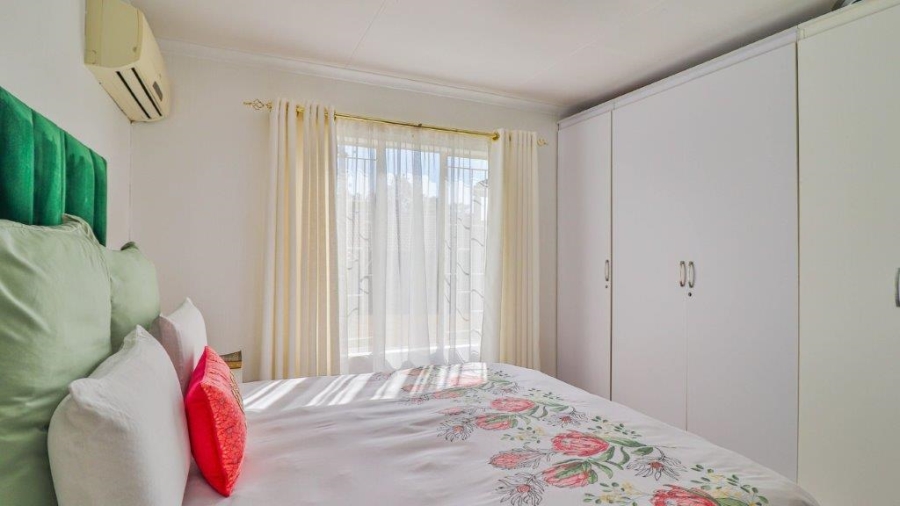 2 Bedroom Property for Sale in Greenstone Hill Gauteng