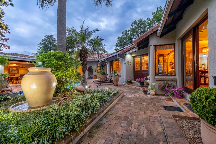 3 Bedroom Property for Sale in Hurlingham Manor Gauteng