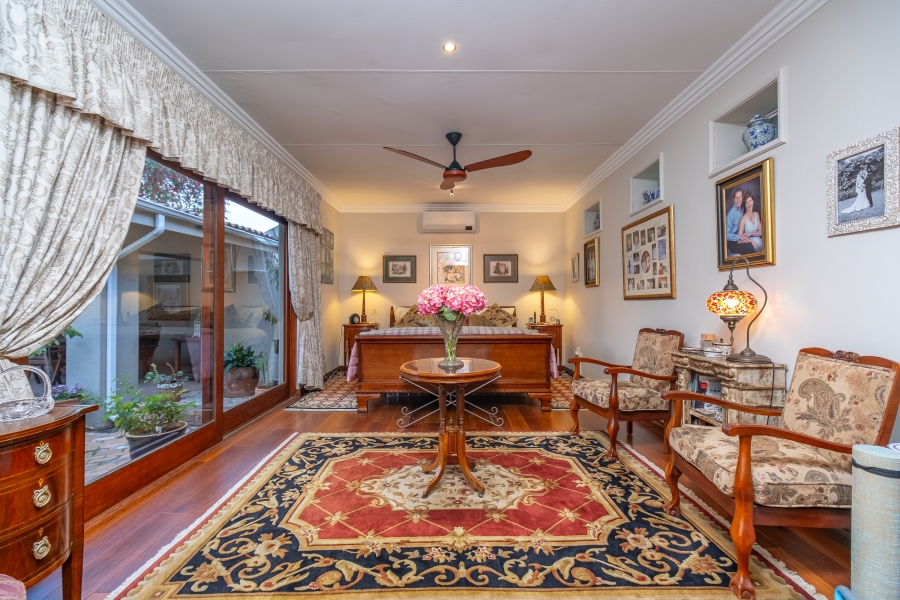 3 Bedroom Property for Sale in Hurlingham Manor Gauteng