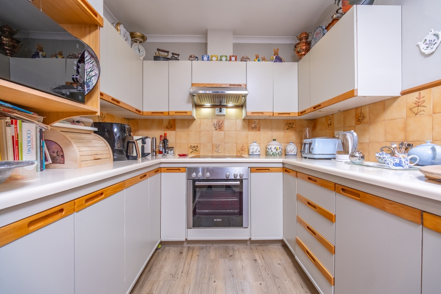 3 Bedroom Property for Sale in Hurlingham Manor Gauteng