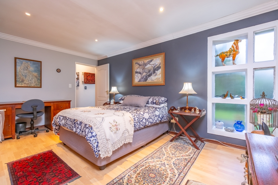 3 Bedroom Property for Sale in Hurlingham Manor Gauteng