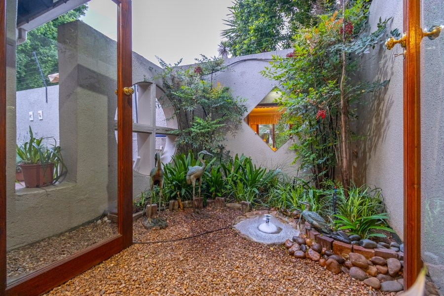 3 Bedroom Property for Sale in Hurlingham Manor Gauteng