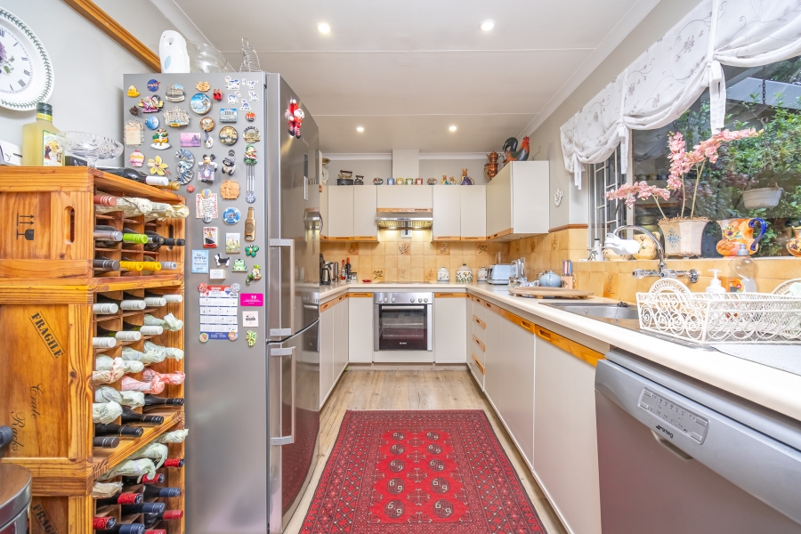 3 Bedroom Property for Sale in Hurlingham Manor Gauteng