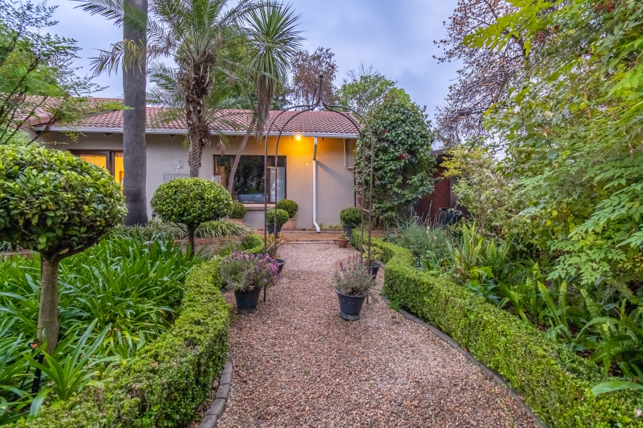 3 Bedroom Property for Sale in Hurlingham Manor Gauteng