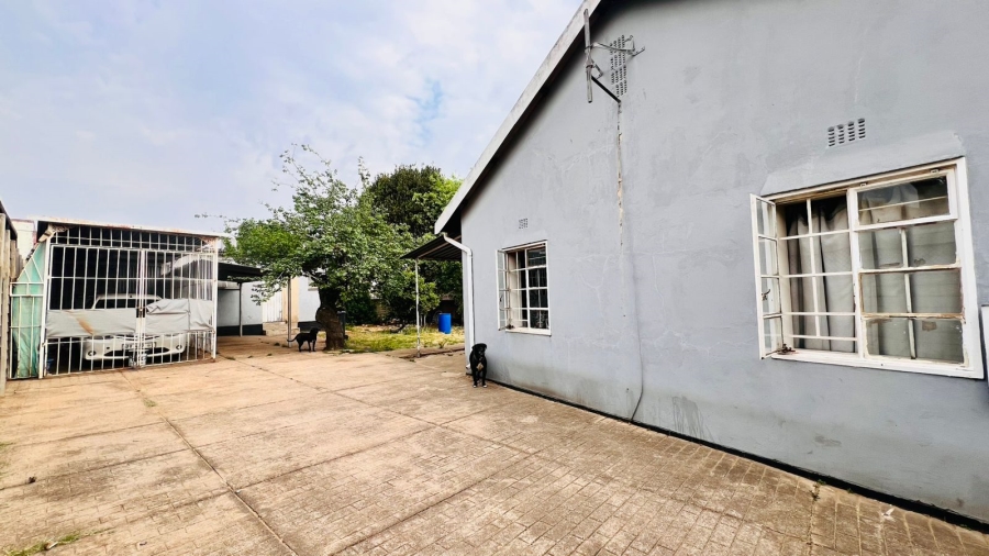 3 Bedroom Property for Sale in Unigray Gauteng