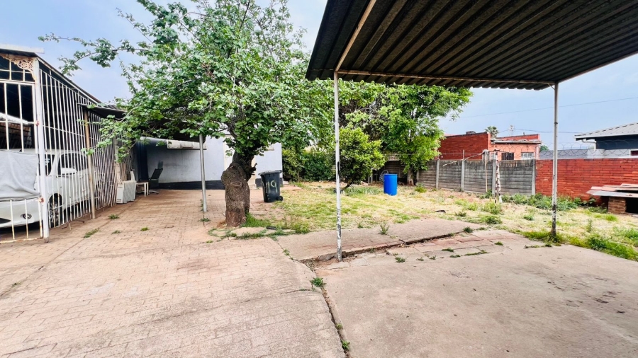 3 Bedroom Property for Sale in Unigray Gauteng