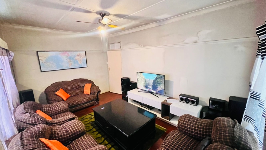 3 Bedroom Property for Sale in Unigray Gauteng