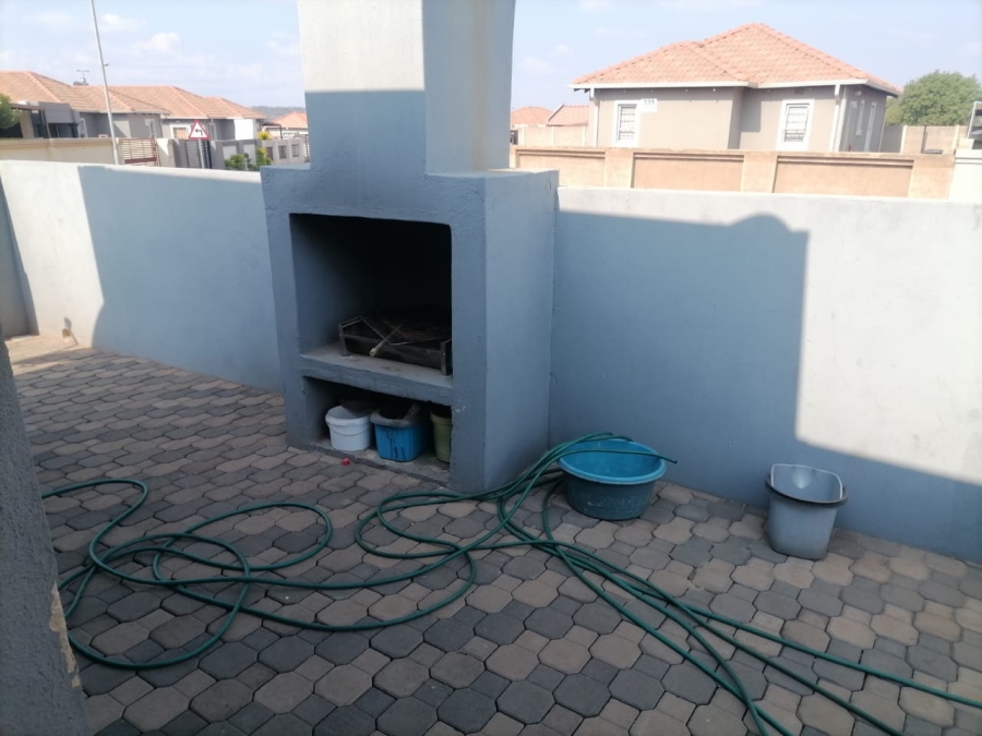 3 Bedroom Property for Sale in Lotus Gardens Gauteng