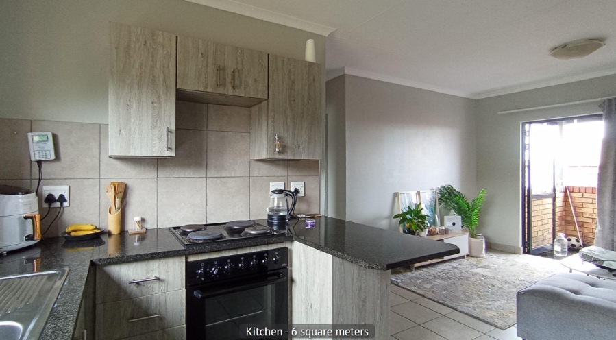 2 Bedroom Property for Sale in La Montagne Gauteng