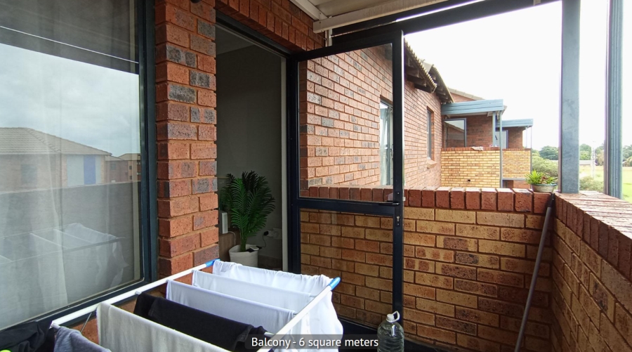 2 Bedroom Property for Sale in La Montagne Gauteng