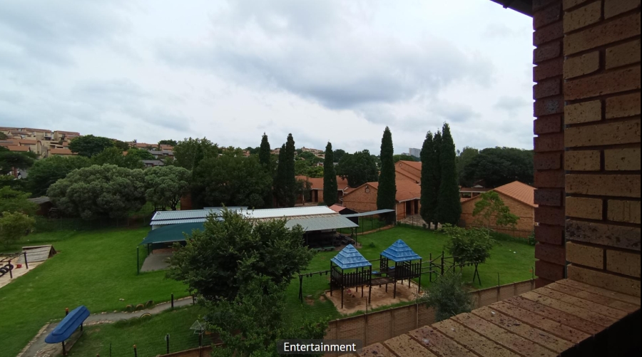 2 Bedroom Property for Sale in La Montagne Gauteng