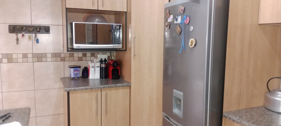 3 Bedroom Property for Sale in Birchleigh Gauteng