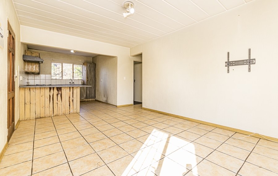 2 Bedroom Property for Sale in Die Hoewes Gauteng