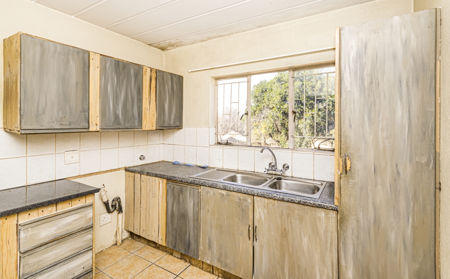 2 Bedroom Property for Sale in Die Hoewes Gauteng