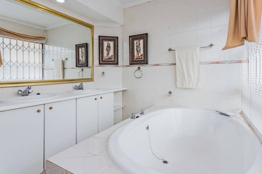 4 Bedroom Property for Sale in Silverfields Gauteng