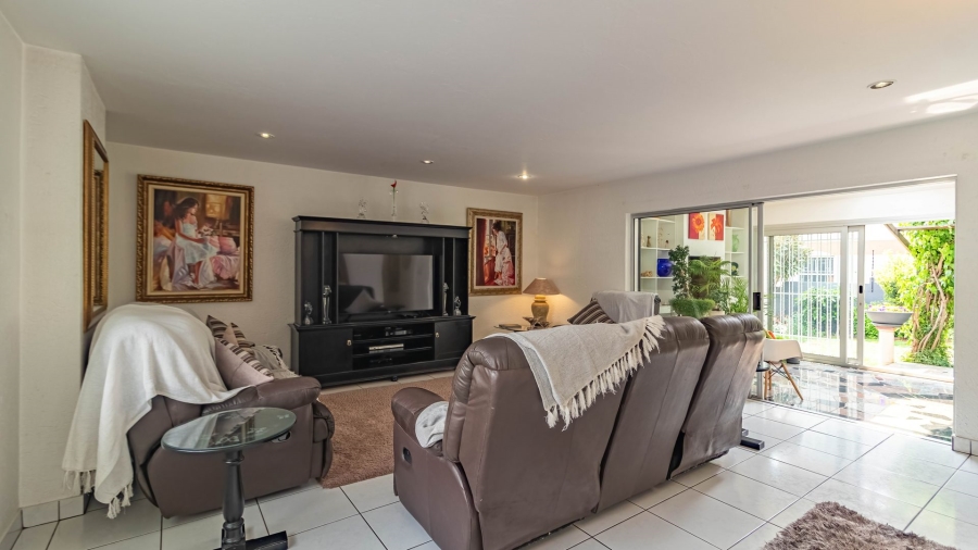 4 Bedroom Property for Sale in Dowerglen Ext 3 Gauteng