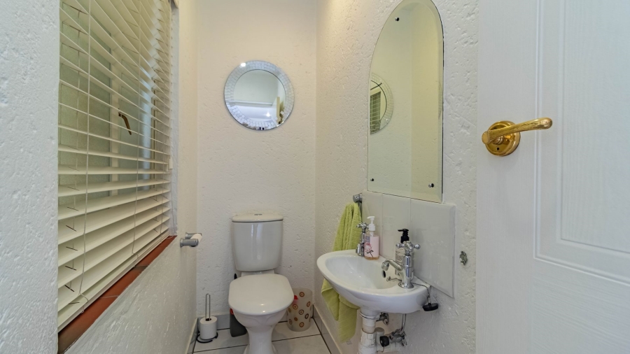 4 Bedroom Property for Sale in Dowerglen Ext 3 Gauteng