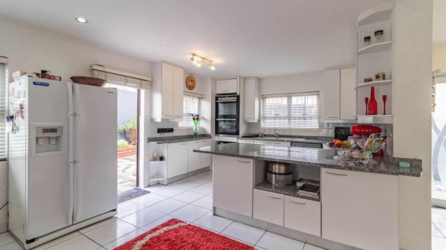 4 Bedroom Property for Sale in Dowerglen Ext 3 Gauteng